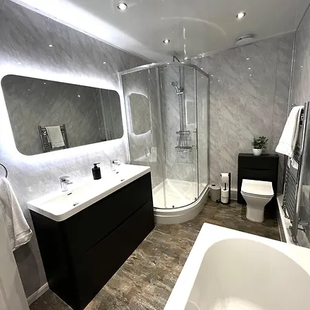 아파트 Smugglers - Sea Front - Parking - Sea Views - Balcony - 2 Luxury Kingsize Beds