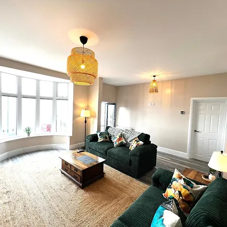 דירה Smugglers - Sea Front - Parking - Sea Views - Balcony - 2 Luxury Kingsize Beds *