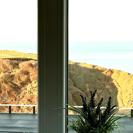 Smugglers - Sea Front - Parking - Sea Views - Balcony - 2 Luxury Kingsize Beds Appartement
