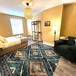 Appartement Smugglers - Sea Front - Parking - Sea Views - Balcony - 2 Luxury Kingsize Beds *