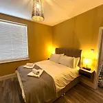 Smugglers - Sea Front - Parking - Sea Views - Balcony - 2 Luxury Kingsize Beds * Saltburn-by-the-Sea