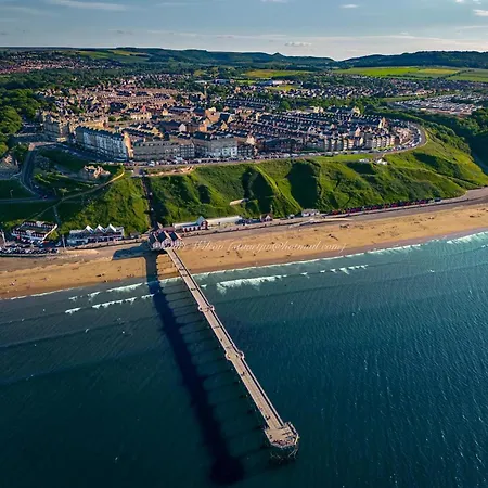 Smugglers - Sea Front - Parking - Sea Views - Balcony - 2 Luxury Kingsize Beds Daire *